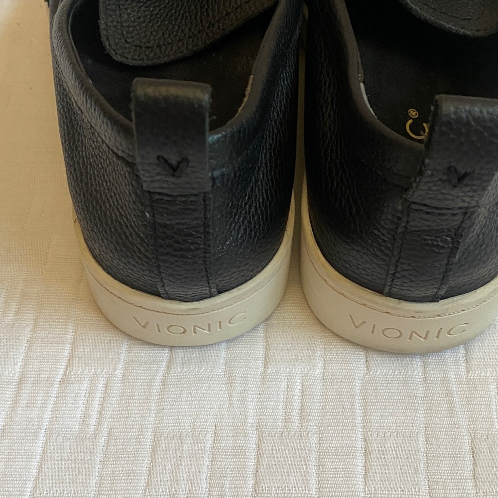 VIONIC Black Leather Slip-On Penny Loafers with White Sole - Picture 5 of 7